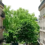 Helussi Hotel 3*