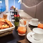 Hotel Helussi París