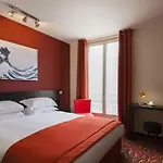Helussi 3* Paris
