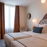 赫鲁斯酒店 3*