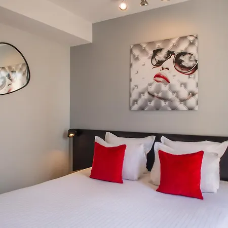 Helussi Szálloda Párizs