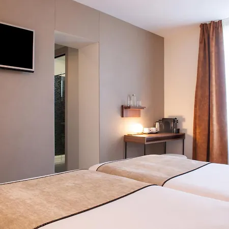 エルッシオテル ホテル パリ