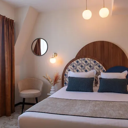 Hotel Helussi Parijs