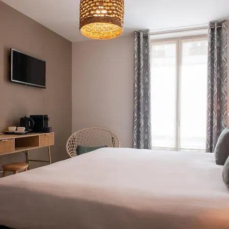 Helussi 3* París