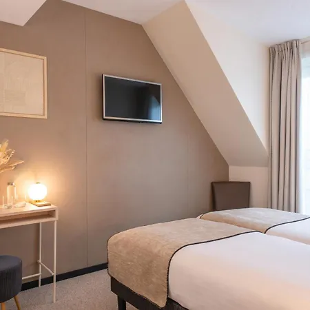 ホテル エルッシオテル パリ