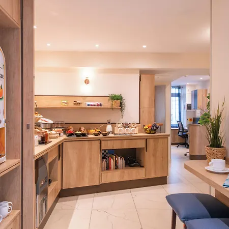Helussi 3* Paris