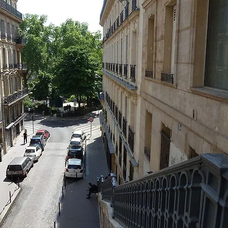 Helussi París