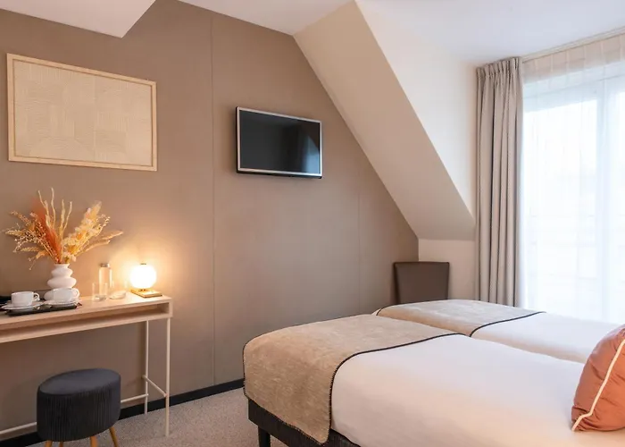 Hotel Helussi Paryż