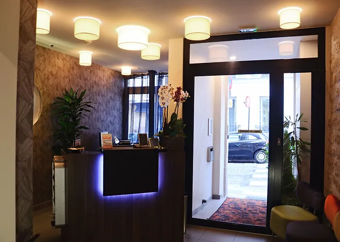 Hotel Helussi Paryż