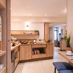 赫鲁斯酒店 3*