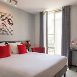 赫鲁斯酒店 3*